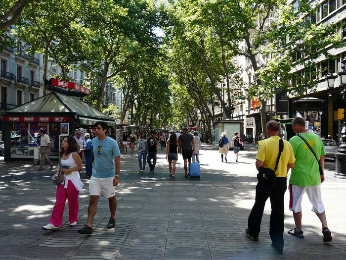 Улица Рамбла в Барселоне, Испания