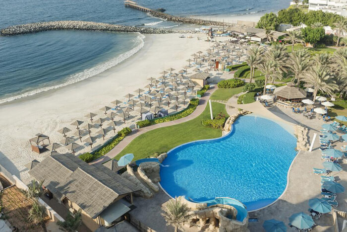 В-Эмираты-снова-можно-8-лучших-отелей-Шарджи-с-собственным-пляжем7 tiny