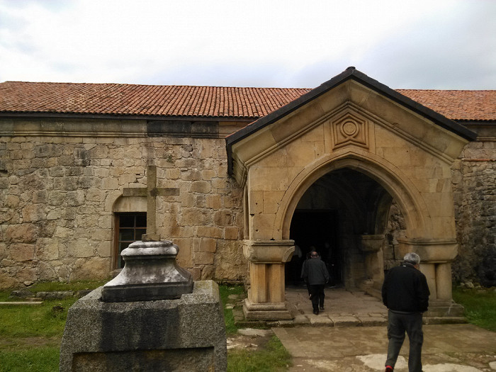 Вход в монастырь, Гелатский монастырь, Гелати