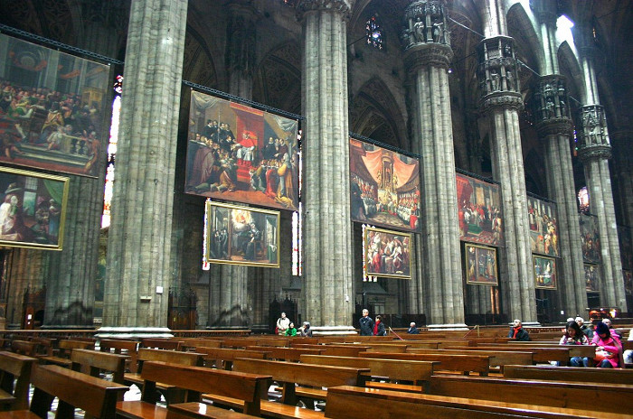 Миланский собор, интерьер