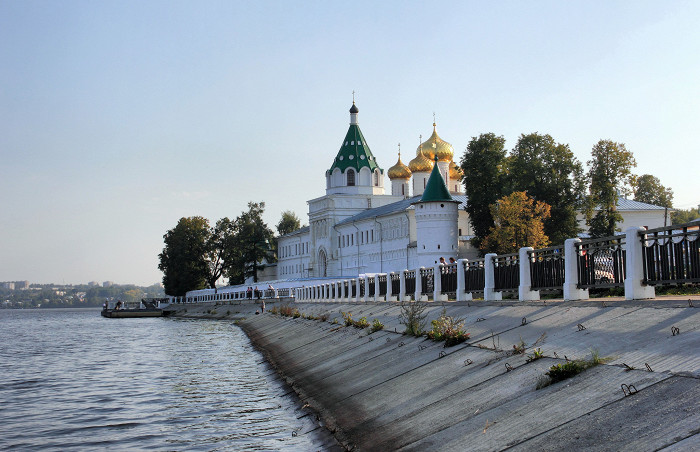 Ипатьевский монастырь, река Кострома, Кострома