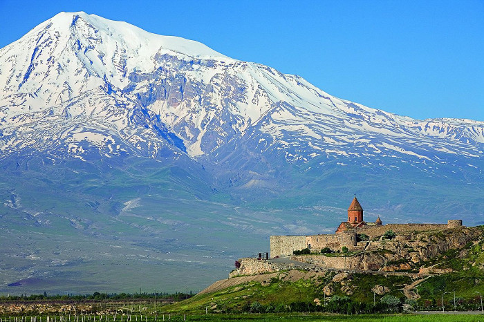 Монастырь Хор Вирап, панорама с видом на гору Арарат