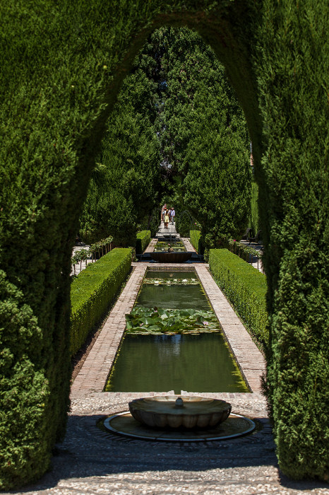 Зеленая территория вокруг дворца Альгамбра, Гранада