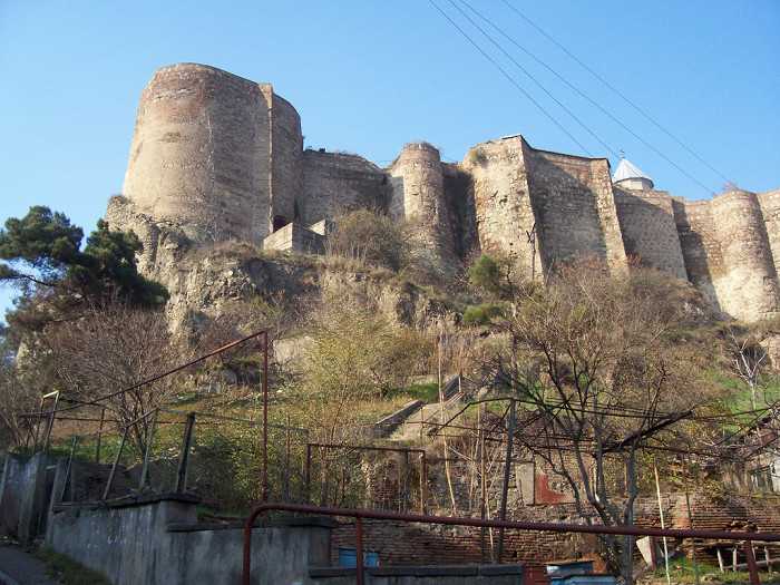 Стены крепости Нарикала, Тбилиси