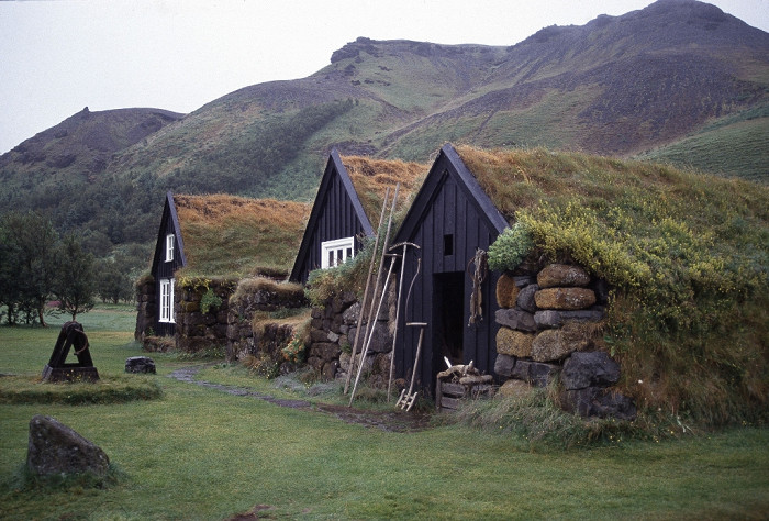 Старинные кельи в Исландии
