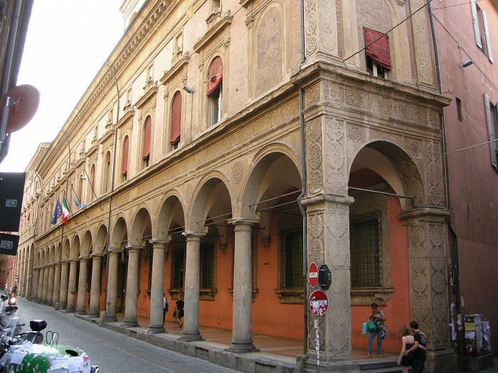 Университет в Болонье, Италия