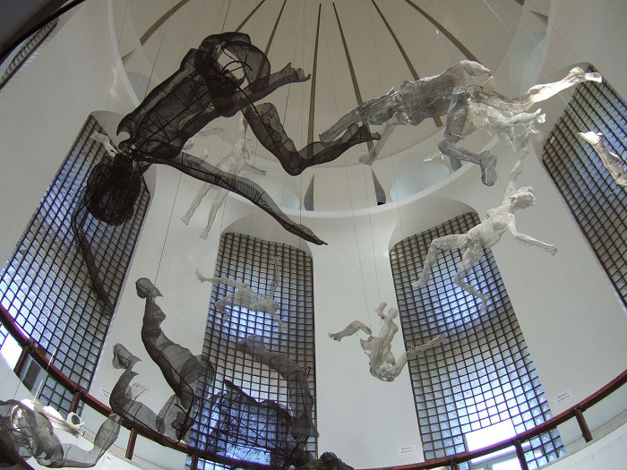 Венгерская национальная галерея, скульптуры под куполом