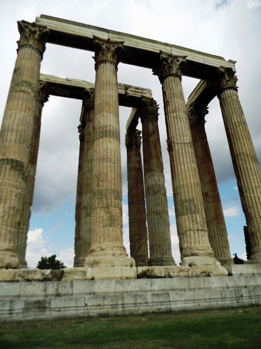 Олимпейон (храм Зевса Олимпийского) в Афинах
