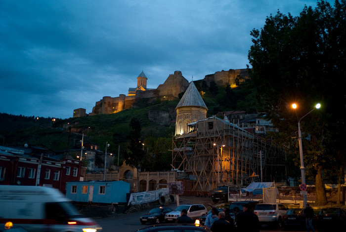 Крепость Нарикала ночью, Тбилиси