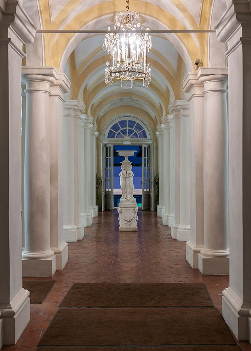 Рундальский дворец, коридор