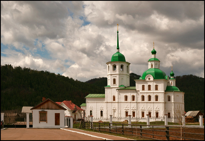 Сретенский монастырь в москве фото