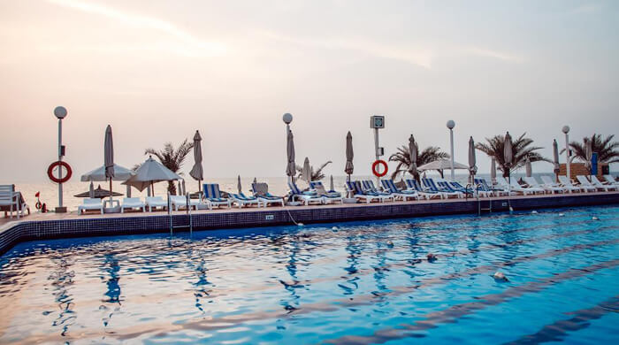 В-Эмираты-снова-можно-8-лучших-отелей-Шарджи-с-собственным-пляжем12 tiny