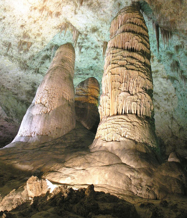 Карлсбадские пещеры, Зал гигантов