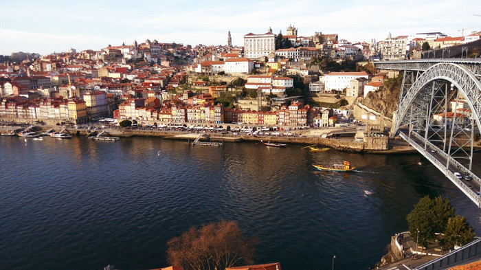 Виды Старого города Порту, Португалия