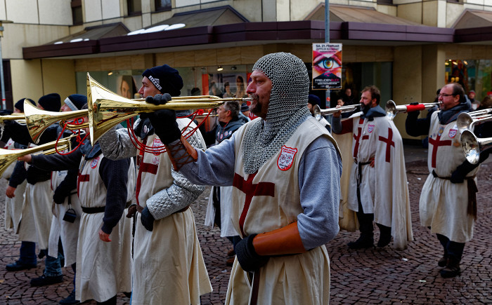 Шумный карнавал в Германии