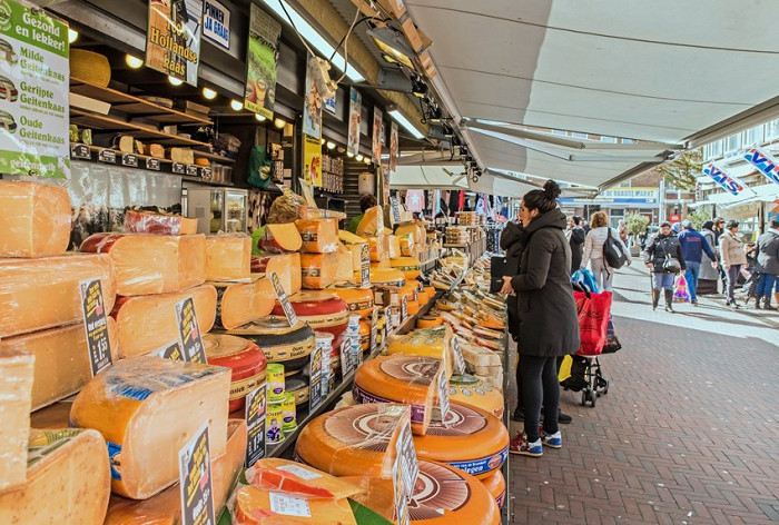 Лавка сыров, Haagse Markt