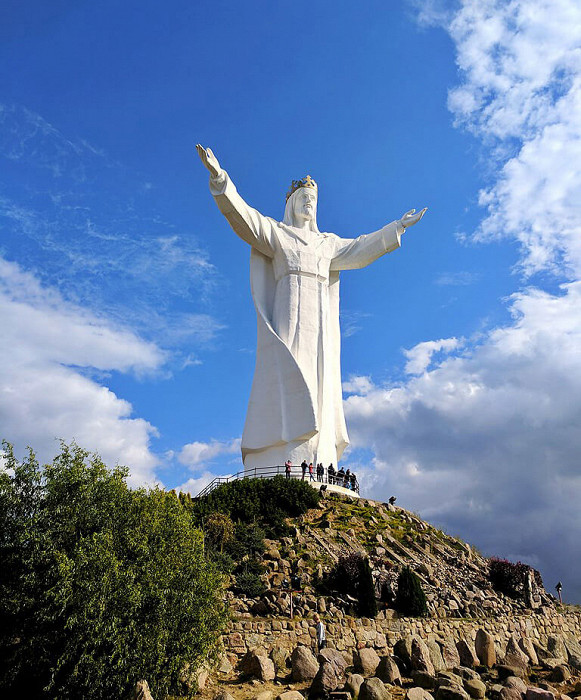 Самая-большая-статуя-Христа-в-мире-—-уже-не-в-Рио4 tiny