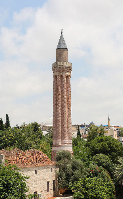 Минарет Йивли (Великая мечеть)