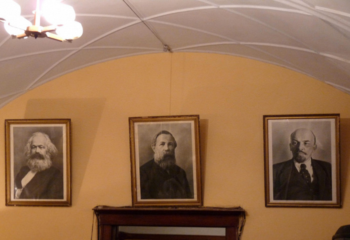 Картины в бункере Сталина, Самара