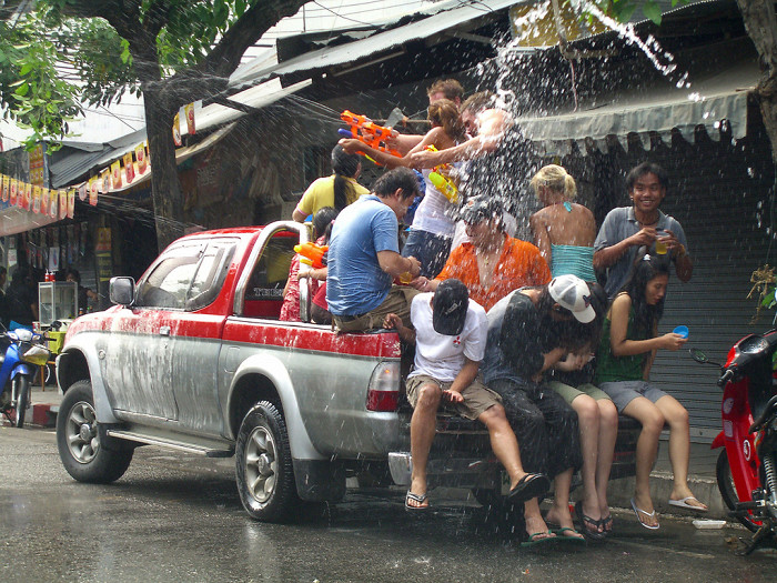 Фестиваль воды в Таиланде 