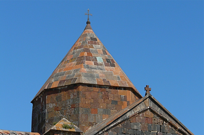 Купол монастыря Севанаванк