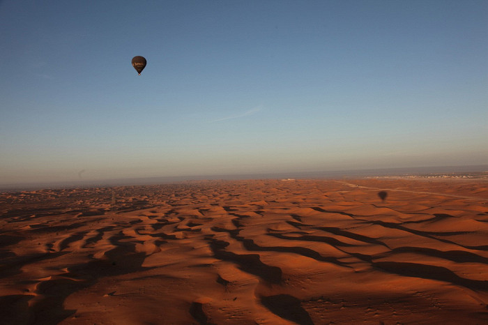 Воздушный шар над пустыней, Аль Аин