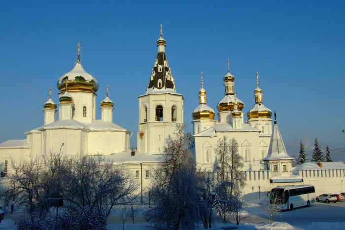 Свято-Троицкий монастырь зимой