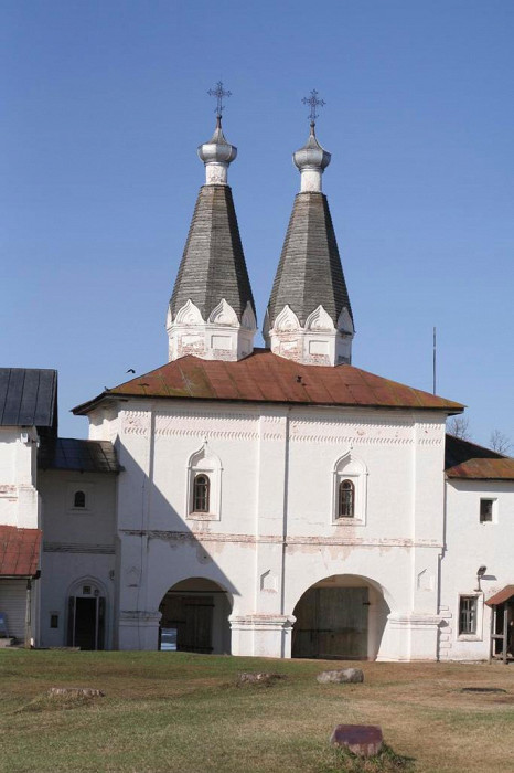 Надвратная церковь Богоявления, Ферапонтово