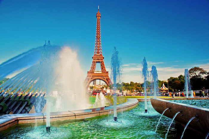 Волшебная Эйфелева башня, Париж