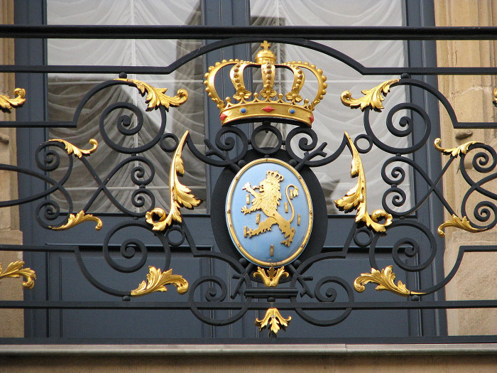 Герб на дворце Великих герцогов в Люксембурге