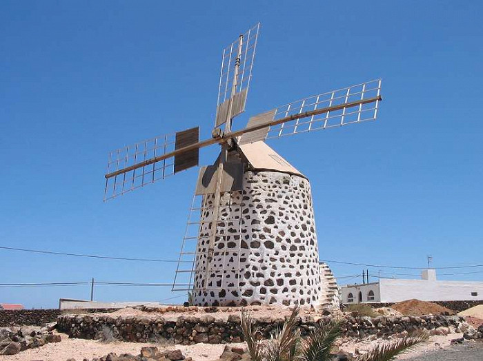 Ветряная мельница в La Oliva, Фуэртевентура