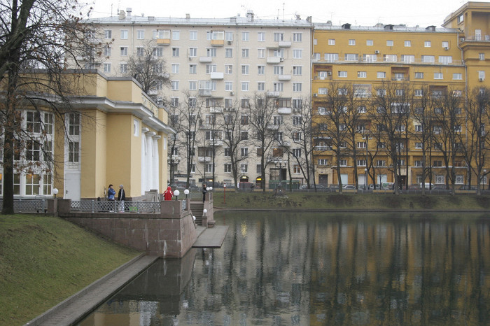 Дома на патриарших прудах фото