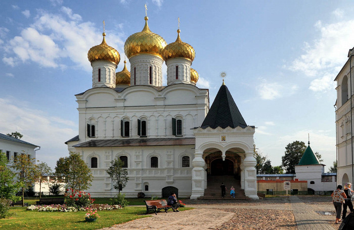 Троицкий собор в Костроме