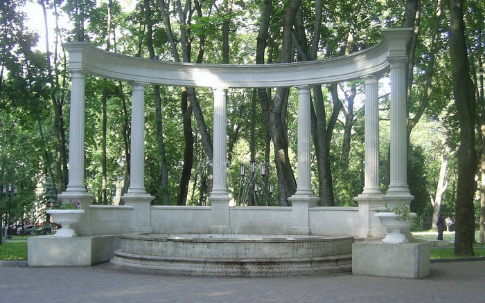 Парк-музей имени А.К.Толстого в Брянске, Греческий фонтан