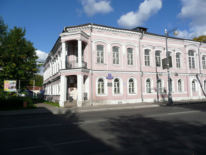 Тверской объединённый музей, расположенный в здании бывшего реального училища, Тверь