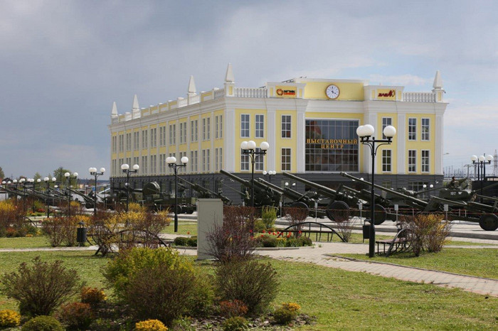 Здание Музея военной техники УГМК