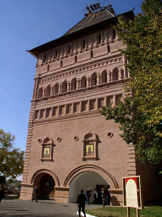 Спасо-Евфимиевский монастырь, главная проездная башня