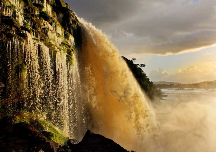 Водопад Канайма, Венесуэла