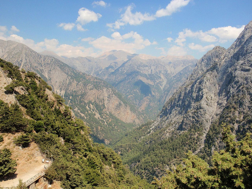 Обзорный вид на ущелье Самария, Крит