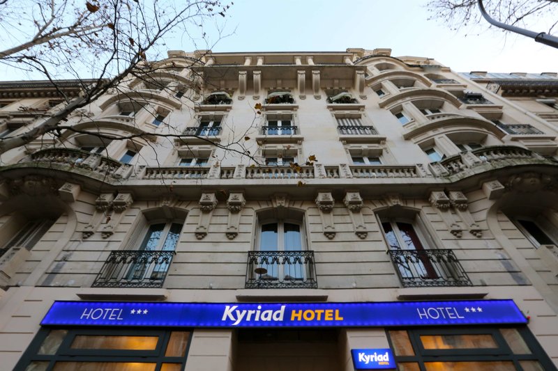 Kyriad Paris 18
