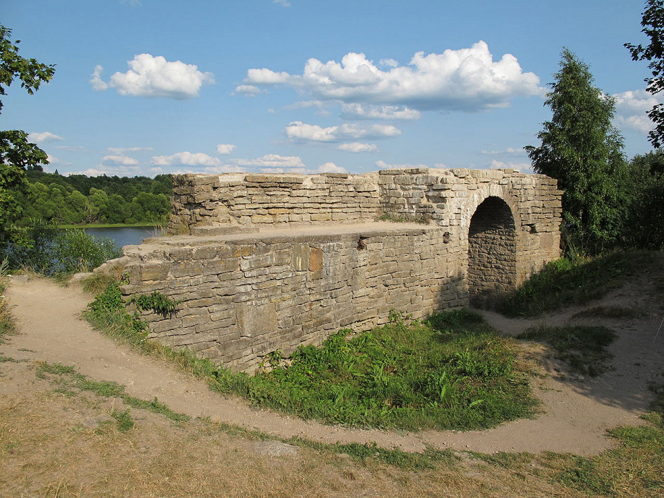 Крепость Старая Ладога, остатки Тайничной башни