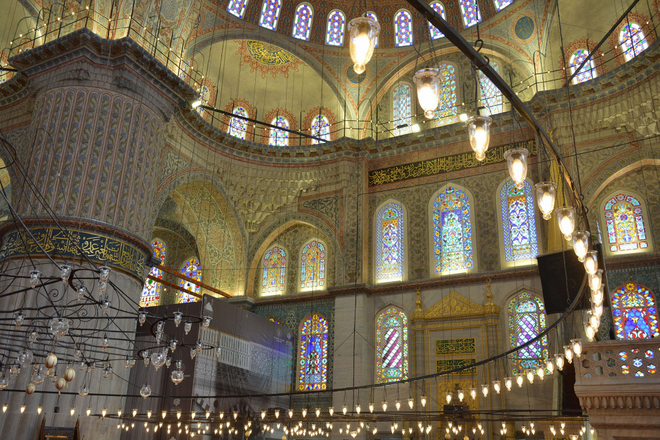 Интерьер Голубой мечети в Стамбуле