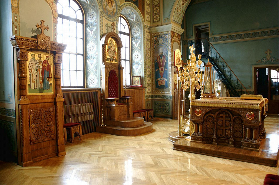 Свято-Троицкий Ионинский монастырь, центральный алтарь