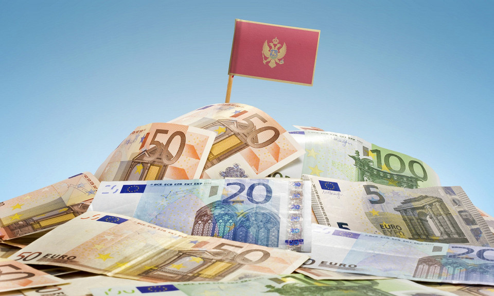 Государственный флаг Черногории