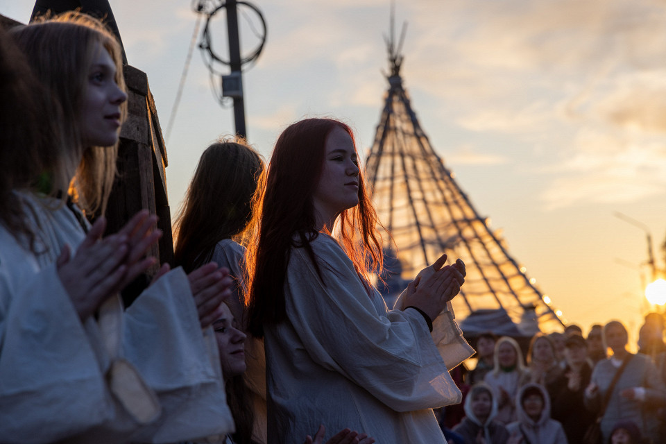 Фото 22, музыкально-пространственный перформанс «Коды реки. Северная Двина»