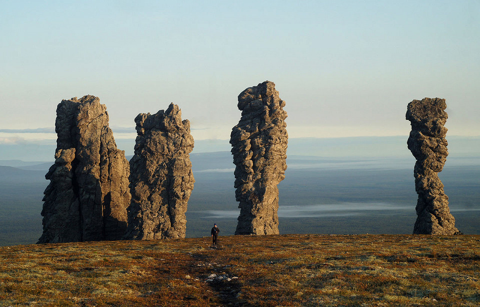 Маньпупунёр (геологический памятник Урала)