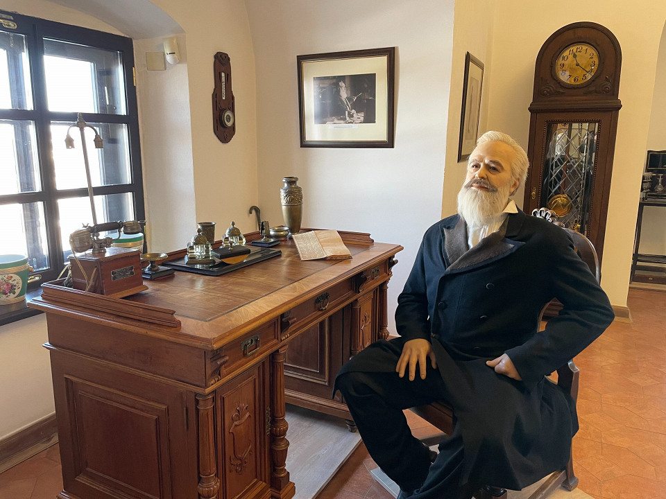 Мирский замок, экспозиция 1