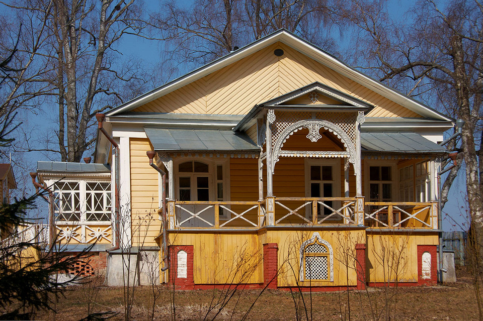 Мураново, крыльцо
