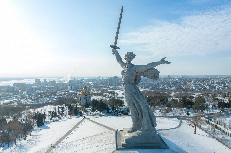Вид на статую «Родина-мать зовет», Волгоград