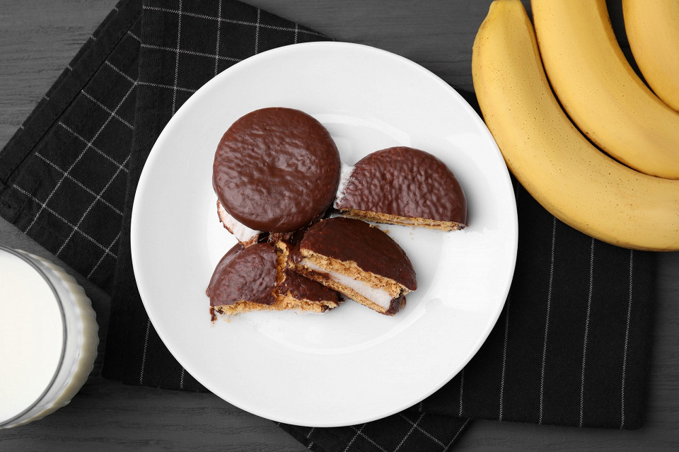 Шоколадные пироги Choco Pie, бананы